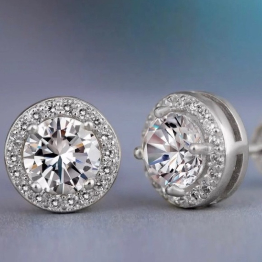 On sale! Fashion CZ silver earrings